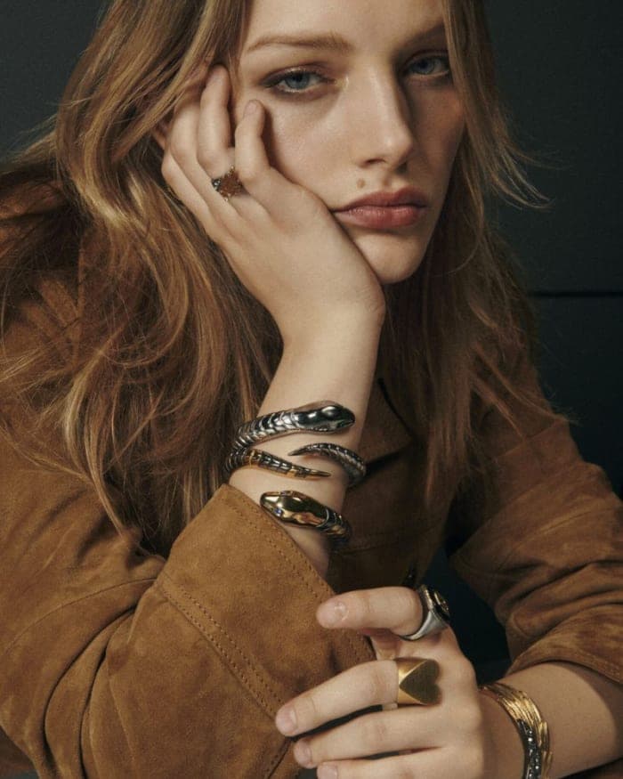 f-w-22-jewelry-campaign-2.jpg