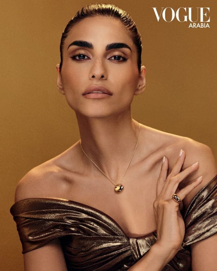 farnoush-hamidian-douses-herself-in-bulgaris-sumptuous-creations-4.jpg