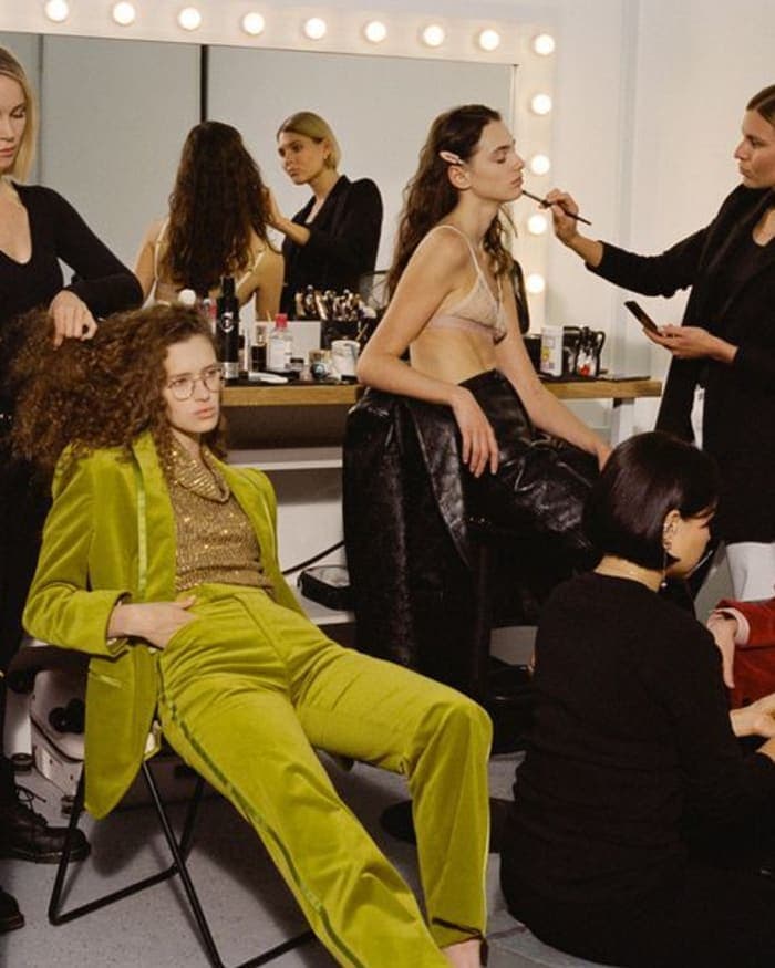 fashion-backstage-4.jpg