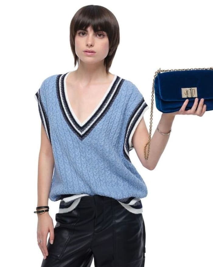 furla-cruise-2023-campaign-by-samuel-ibram-2.jpg