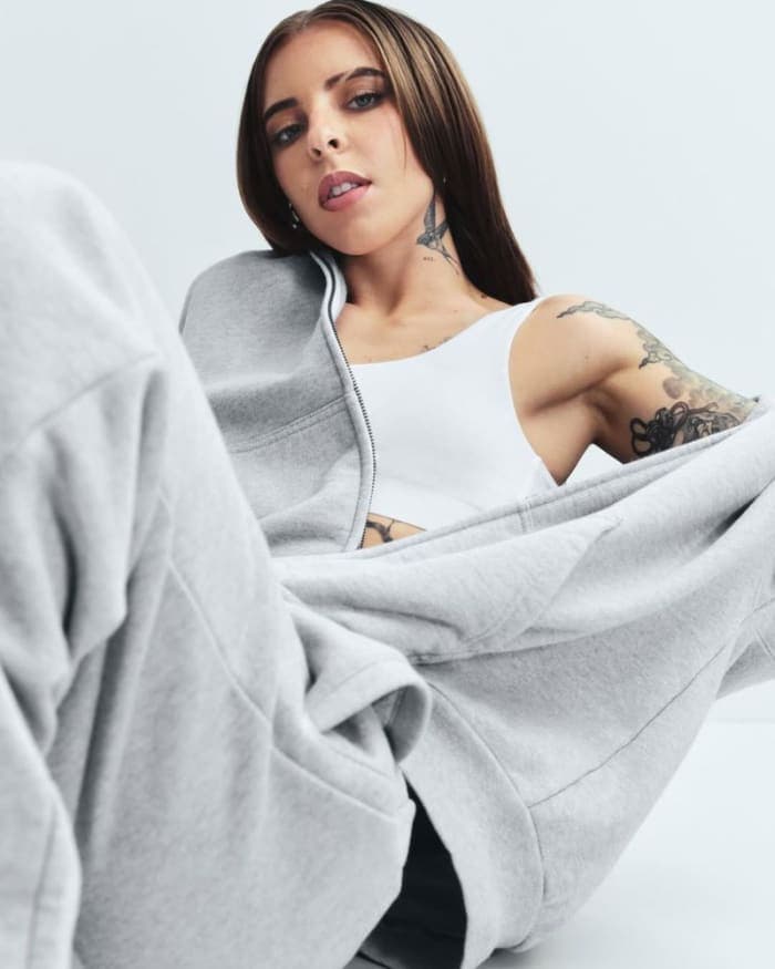 gap-x-sweats-like-this-2026-3.jpg