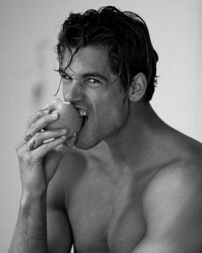 giovanni-for-victor-magazine-online-3.jpg