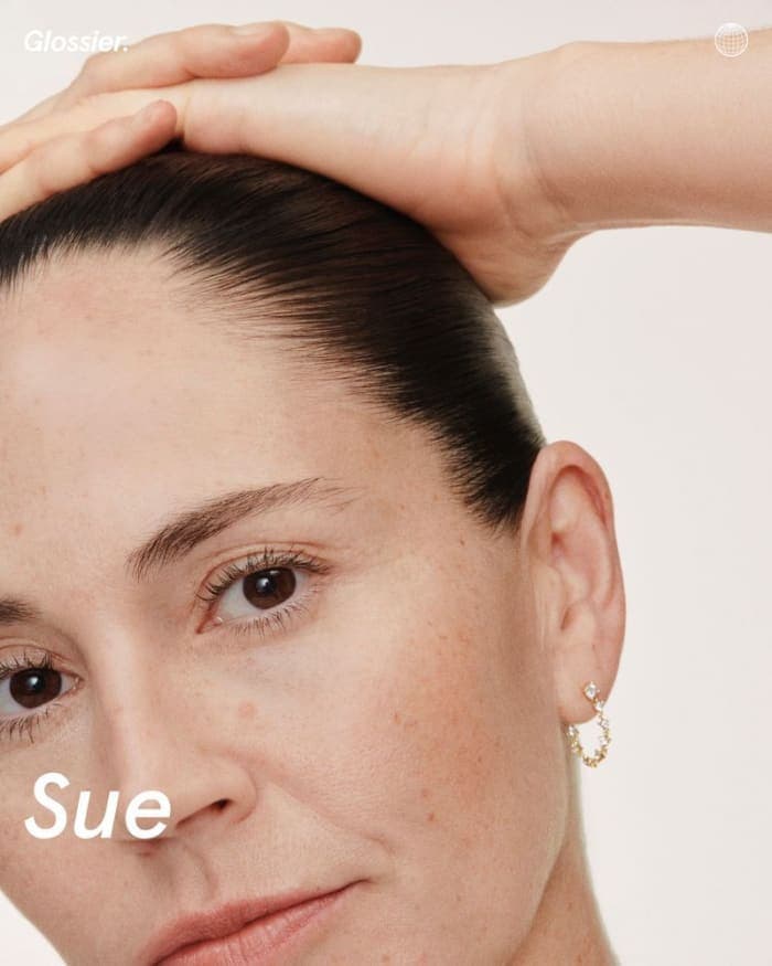 glossier-brand-fall-2021-campaign-3.jpg