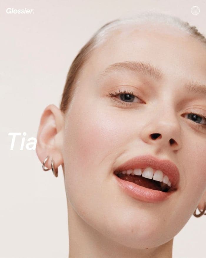 glossier-brand-fall-2021-campaign-5.jpg