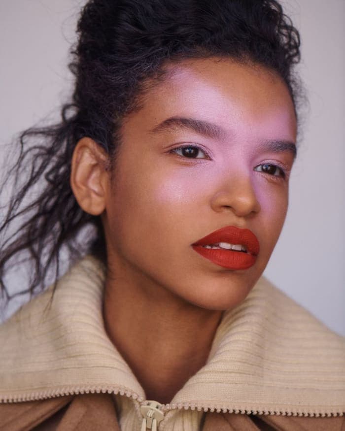 glossy-gaze-2.jpg