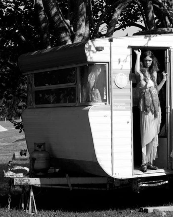 gypsies-down-under-for-vogue-it-online-3.jpg