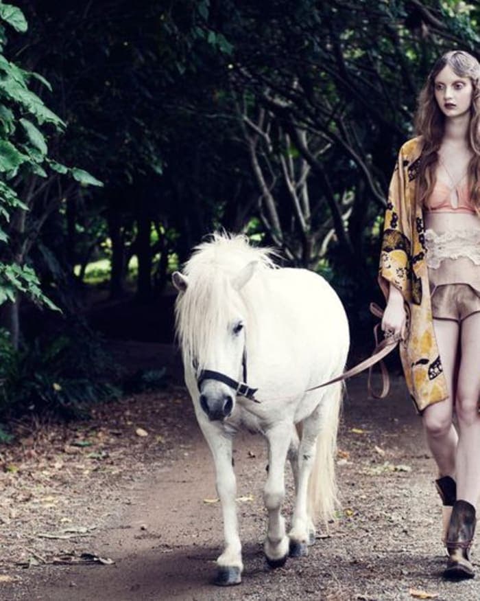 gypsies-down-under-for-vogue-it-online-4.jpg