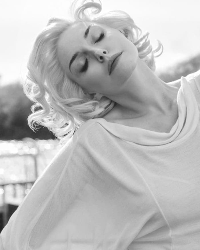 harpers-bazzaar-uk-sophie-dahl-3.jpg