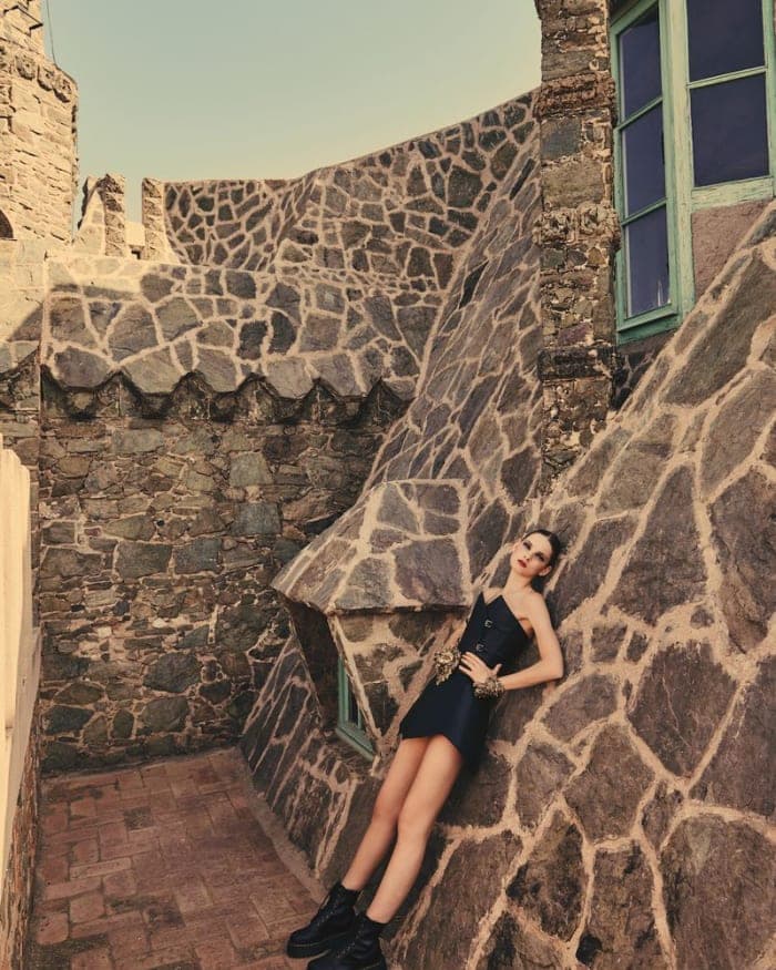 haute-goth-tale-2.jpg