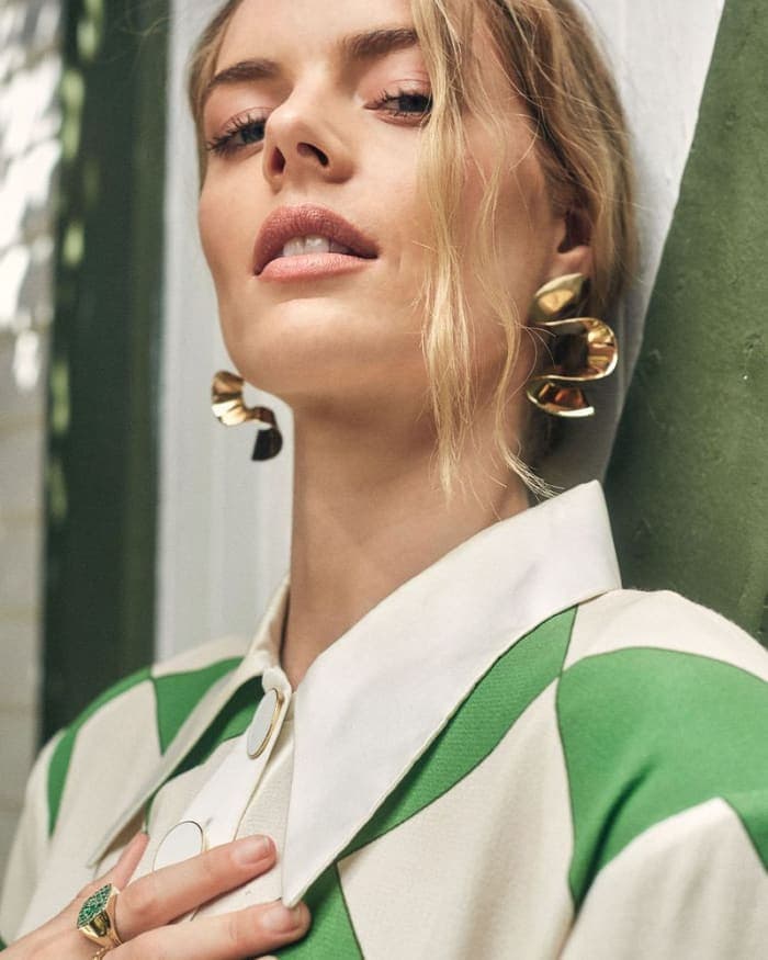 hollywood-cant-get-enough-of-samara-weaving-and-honestly-neither-can-we-2.jpg