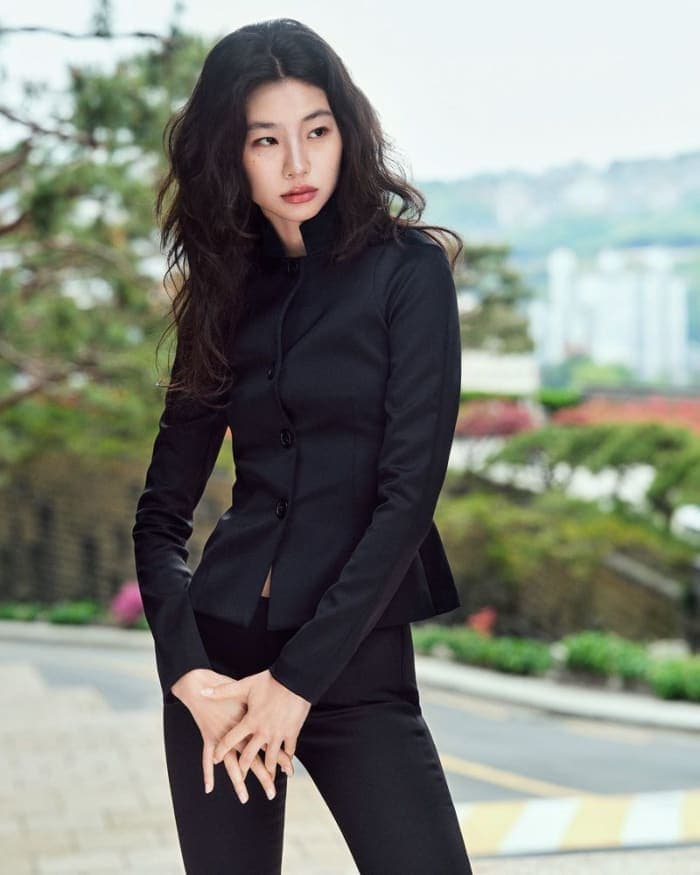 hoyeon-rules-the-world-3.jpg