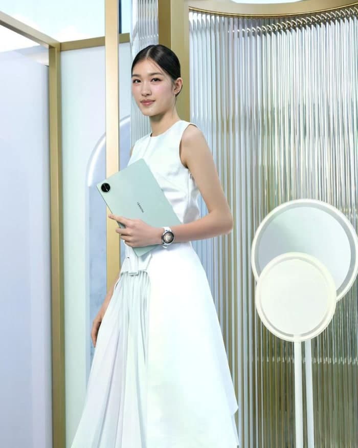 huawei-special-by-keith-chan-and-francis-wong-3.jpg