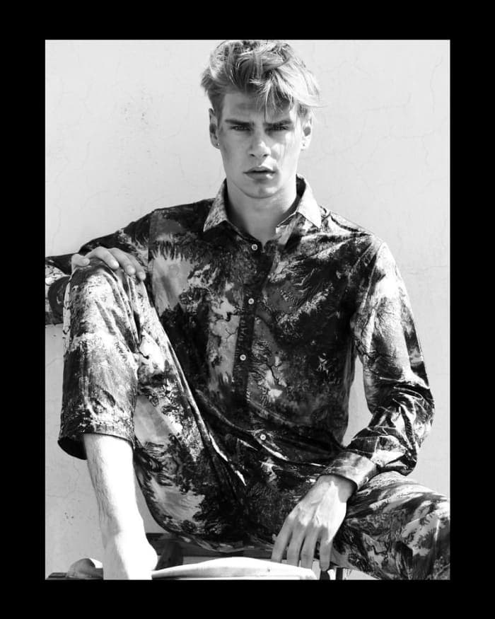 icarius-special-black-white-capsule-collection-5.jpg