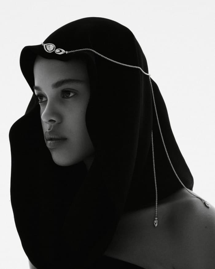 jewels-skin-5.jpg