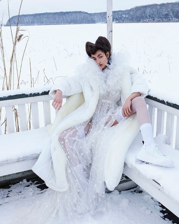 karenina-for-cosmopolitan-romania-3.jpg