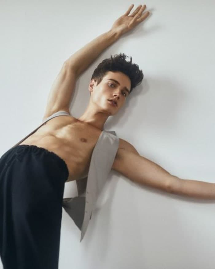 keenan-for-fguk-magazine-2.jpg
