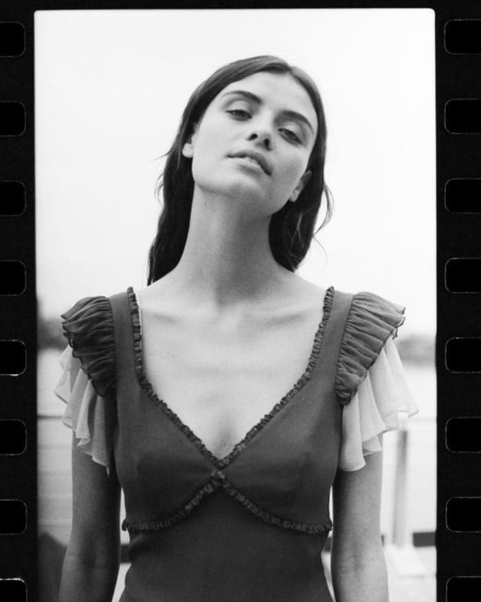 lais-oliveira-x-emily-soto-for-cinq-a-sept-4.jpg