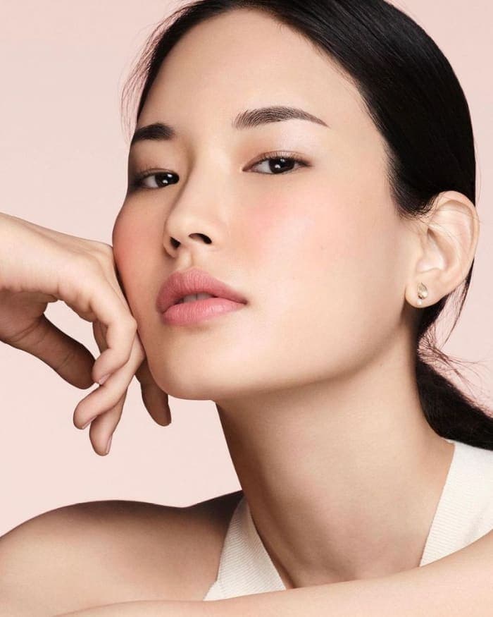laura-mercier-2022-campaign-2.jpg
