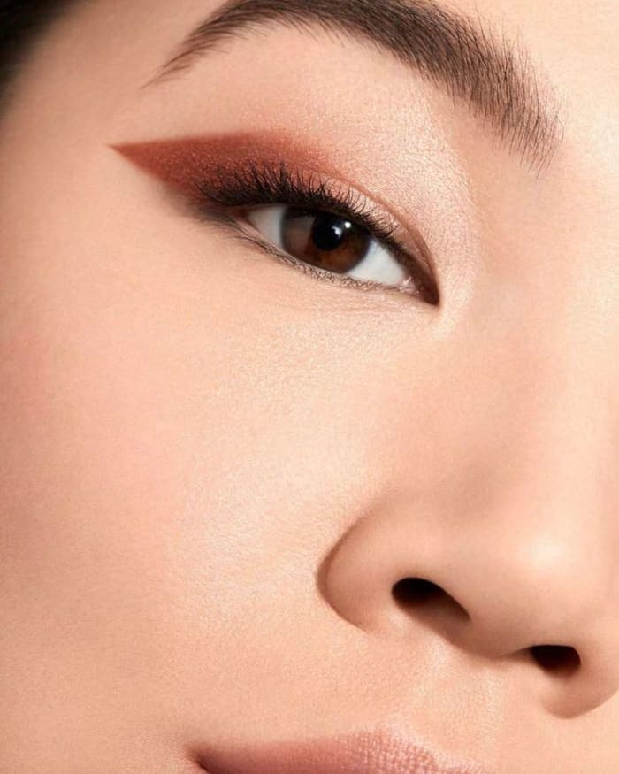 laura-mercier-spring-2022-tinted-moisturizer-4.jpg
