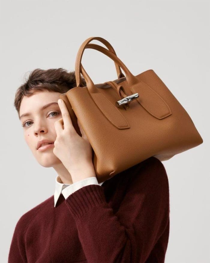 longchamp-fw20-follow-the-green-campaign-4.jpg