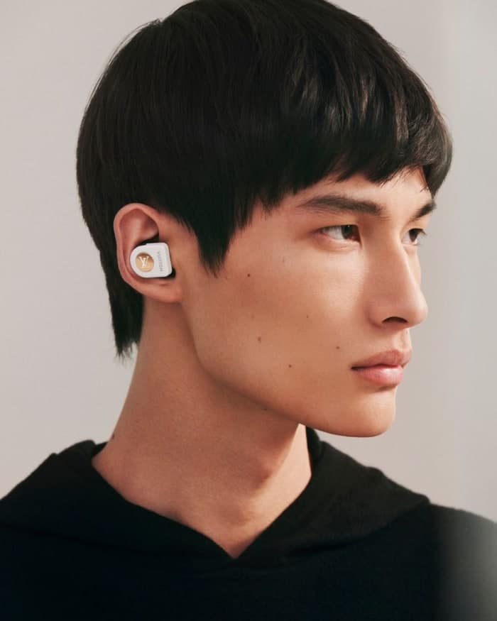 louis-vuitton-horizon-earphones-spring-2020-3.jpg
