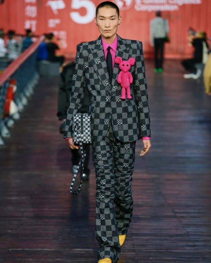 louis-vuitton-s-s-21-mens-show-shanghai-5.jpg