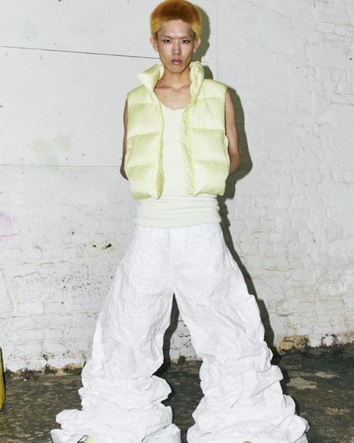 luu-an-a-w-25-you-do-not-belong-here-look-book-5.jpg