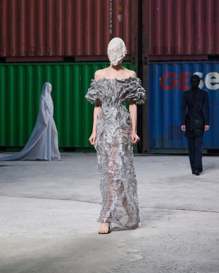 maison-margiela-f-w-26-show-shanghai-2.jpg