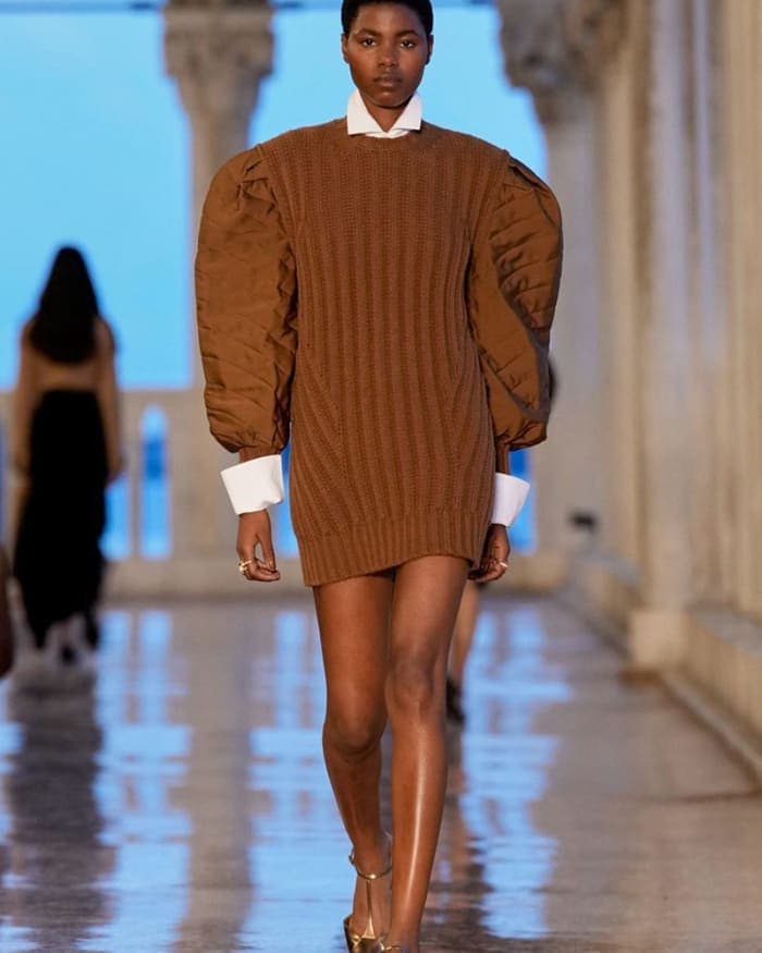 max-mara-resort-2025-show-venice-2.jpg