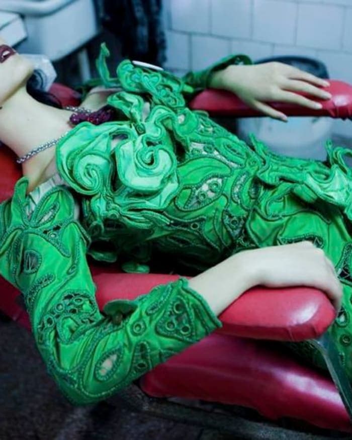 modern-shanghai-by-fan-xin-also-w-models-zhang-xue-ge-qi-3.jpg