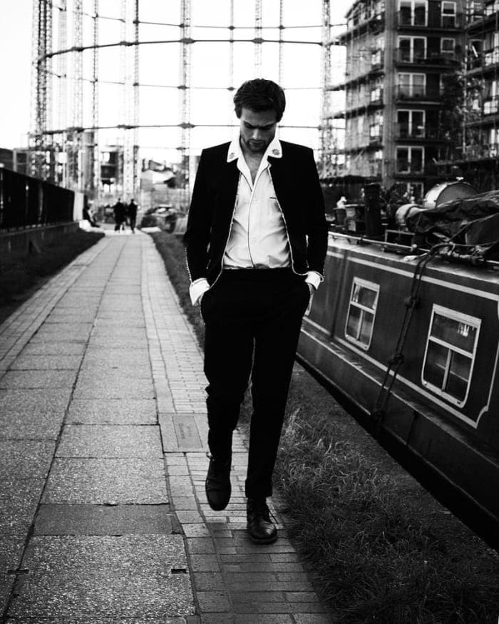 mr-booths-mr-bingley-ft-douglas-booth-3.jpg
