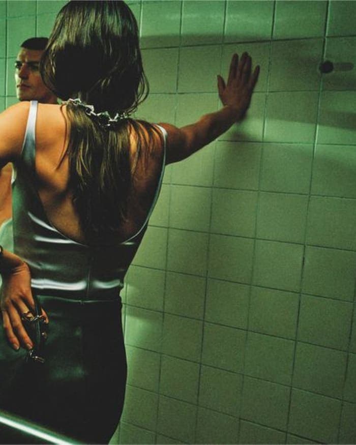 mystere-a-la-piscine-2.jpg