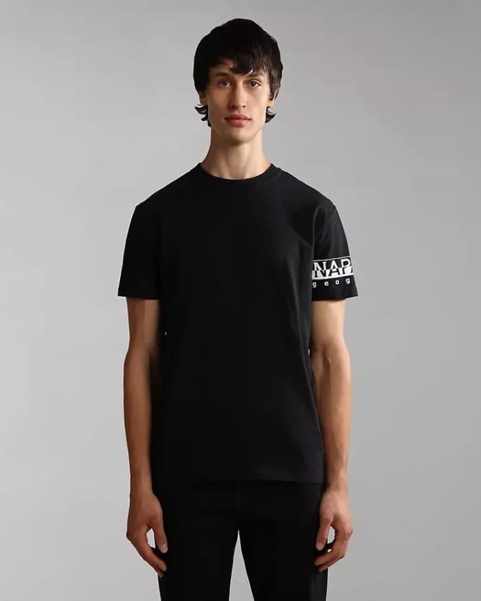 napapijri-lookbook-f-w-22-by-salvatore-bocchetti-5.jpg