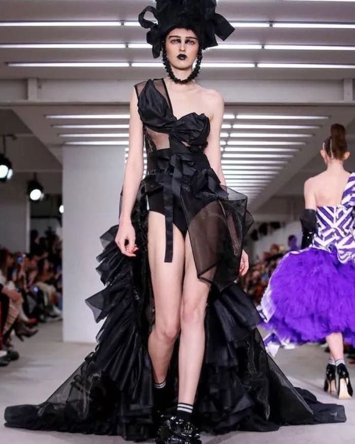 on-off-presents-f-w-20-show-4.jpg