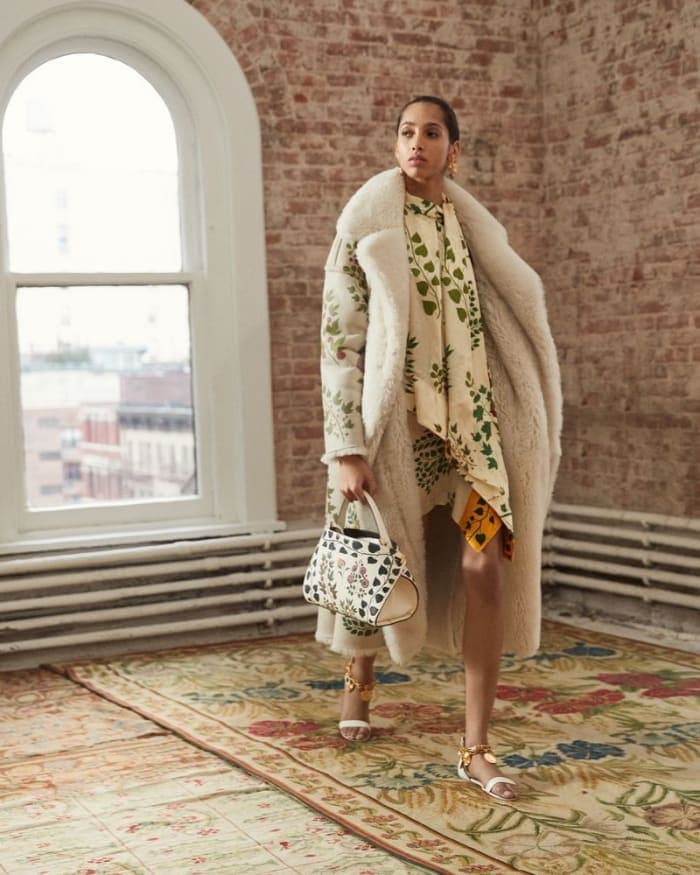 oscar-de-la-renta-pre-fall-2019-4.jpg