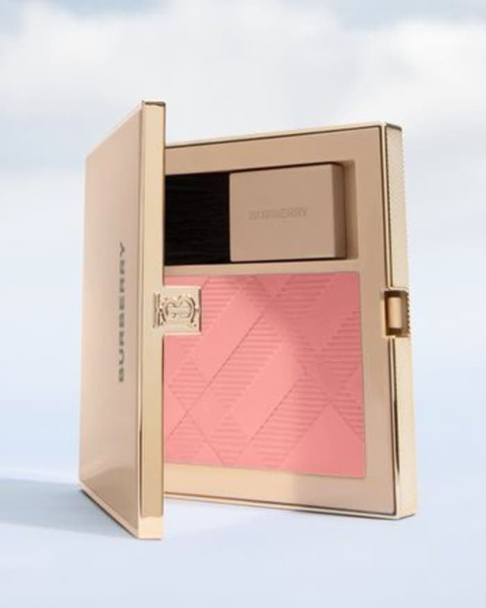 outdoor-blush-campaign-3.jpg