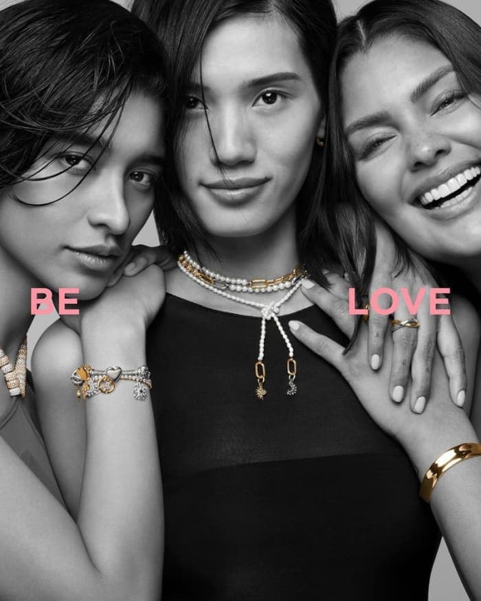 pandora-holidays-2024-campaign-2.jpg