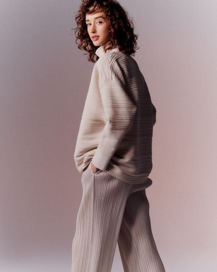 pleats-please-f-w-23-24-4.jpg