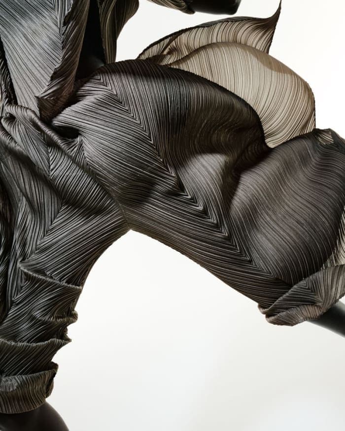 pleats-please-issey-miyake-2025-2.jpg