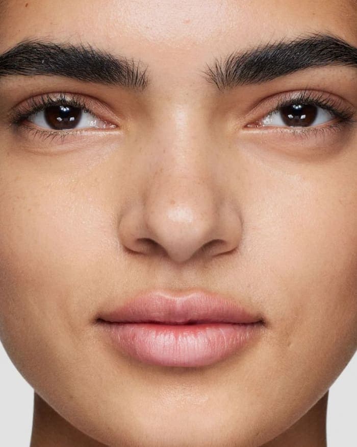 real-flawless-weightless-perfecting-foundation-2.jpg