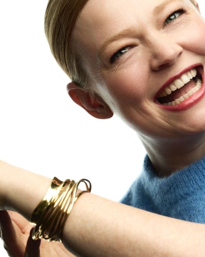 sarah-snook-gold-standard-2.jpg