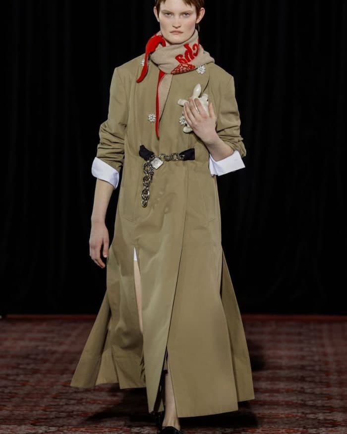 simone-rocha-f-w-25-show-5.jpg
