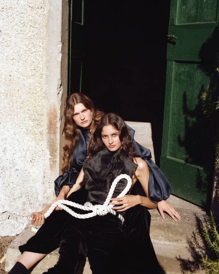 sisters-act-3.jpg
