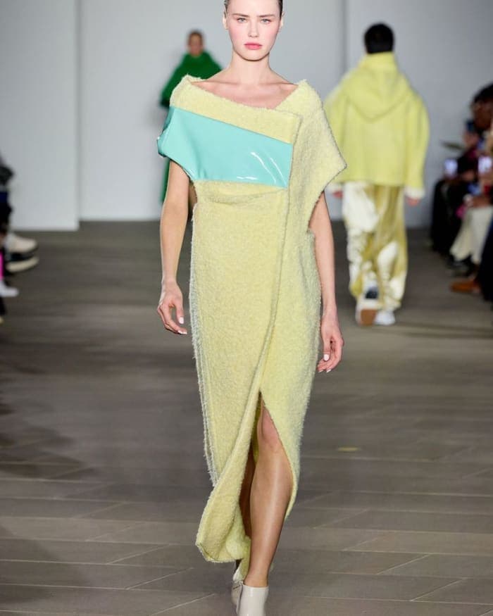 son-jung-wan-f-w-25-show-2.jpg