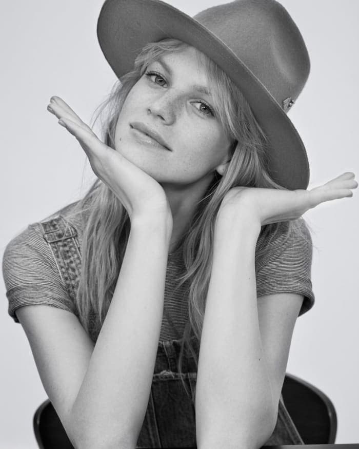 spring-2019-true-blue-campaign-4.jpg