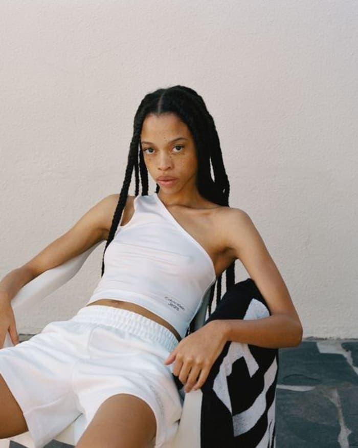 spring-22-calvin-klein-seasonal-campaign-3.jpg