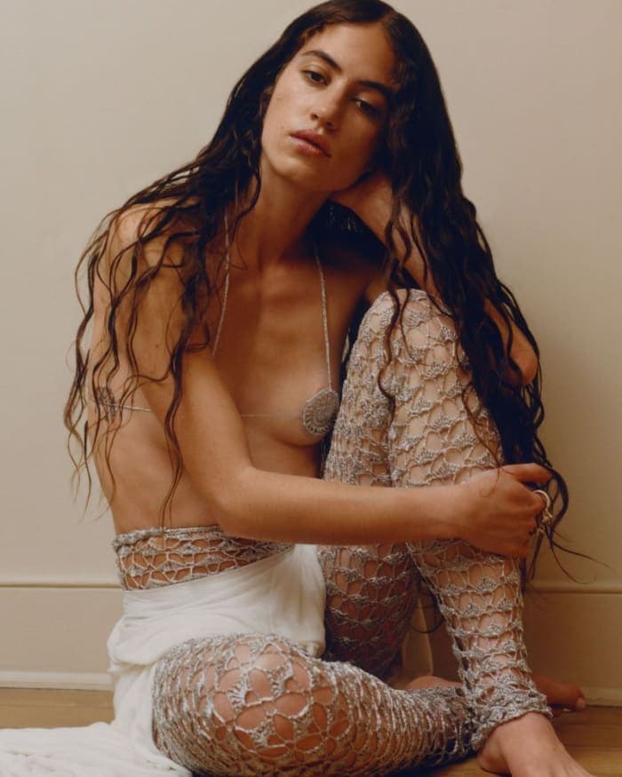 submission-beauty-magazine-within-these-walls-4.jpg