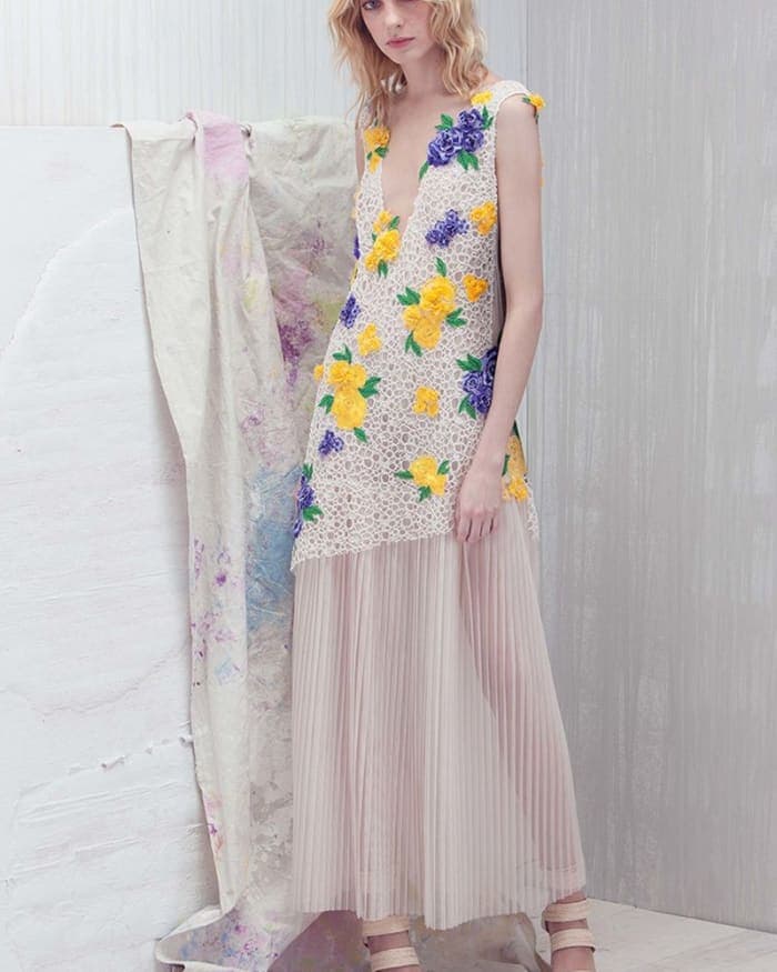 tadashi-shoji-resort-2017-lookbook-2.jpg