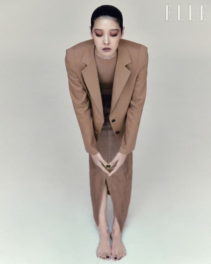 the-gentle-woman-3.jpg