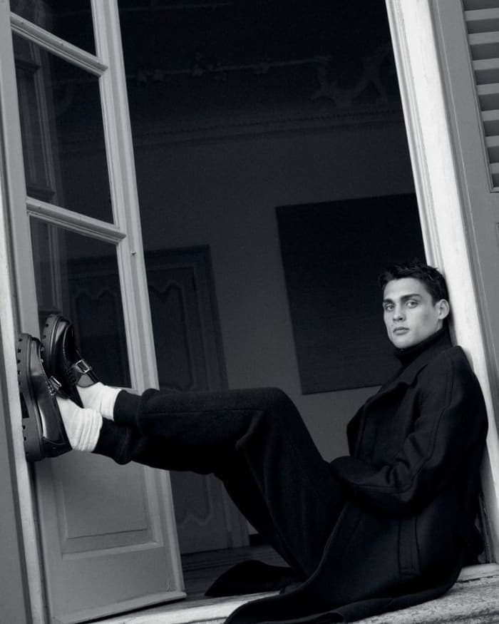 tods-f-w-2022-campaign-4.jpg